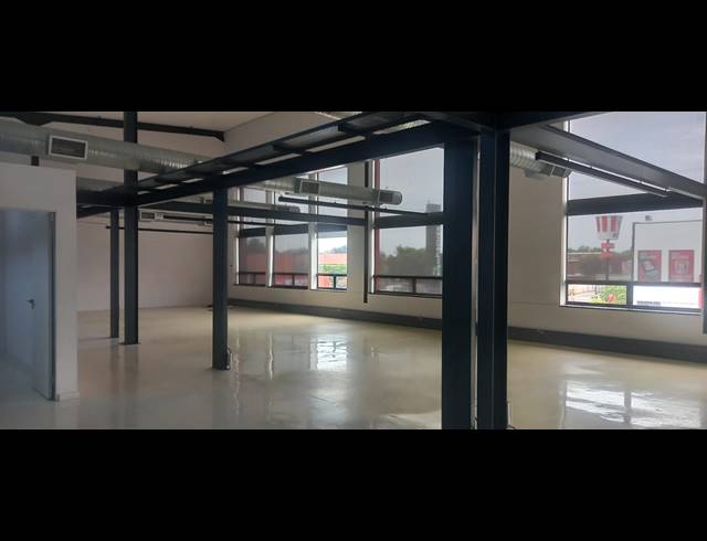412M² OFFICE TO LET IN FERNDALE